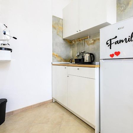 Giordano Suite Center เนเปิลส์ ภายนอก รูปภาพ