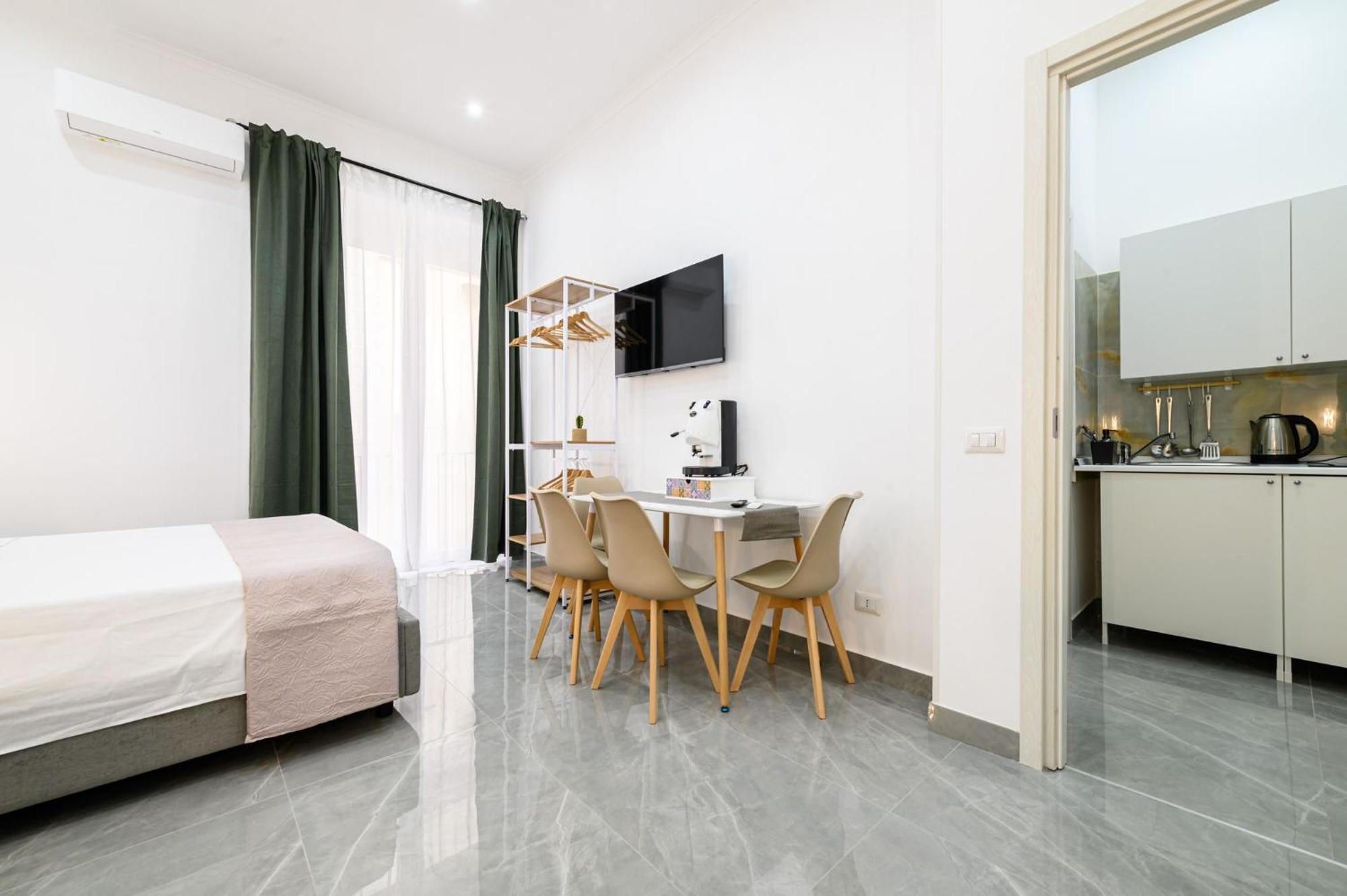 Giordano Suite Center เนเปิลส์ ภายนอก รูปภาพ