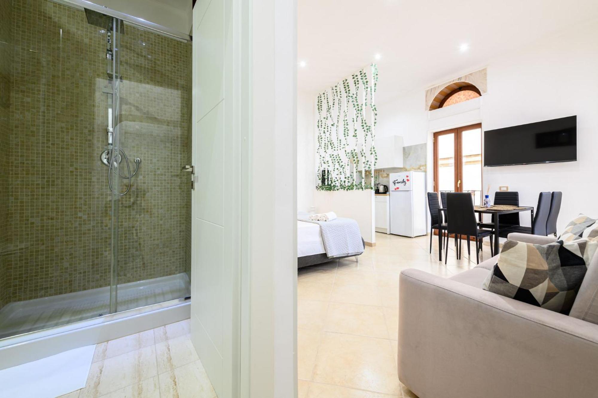 Giordano Suite Center เนเปิลส์ ภายนอก รูปภาพ