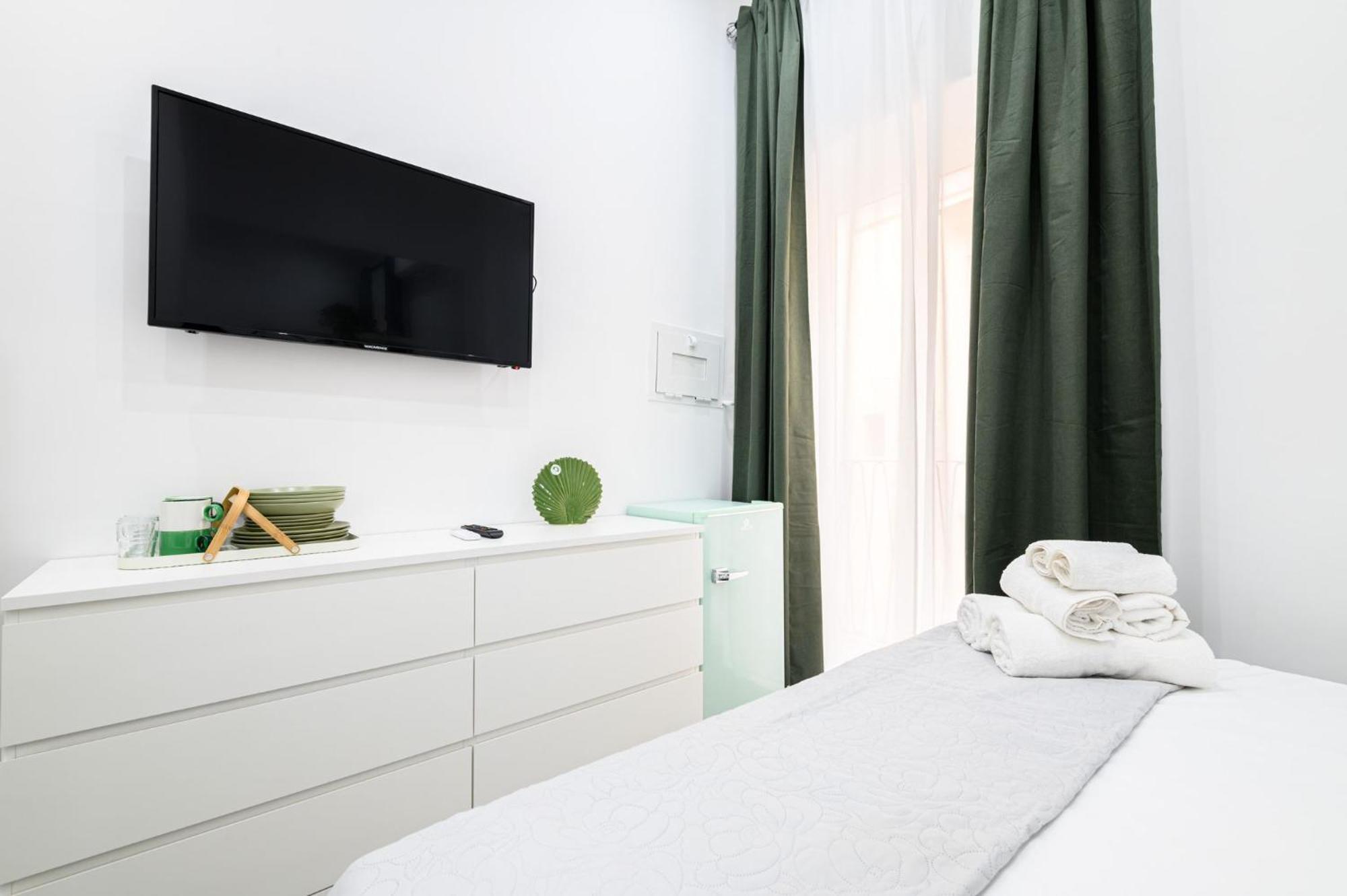 Giordano Suite Center เนเปิลส์ ภายนอก รูปภาพ