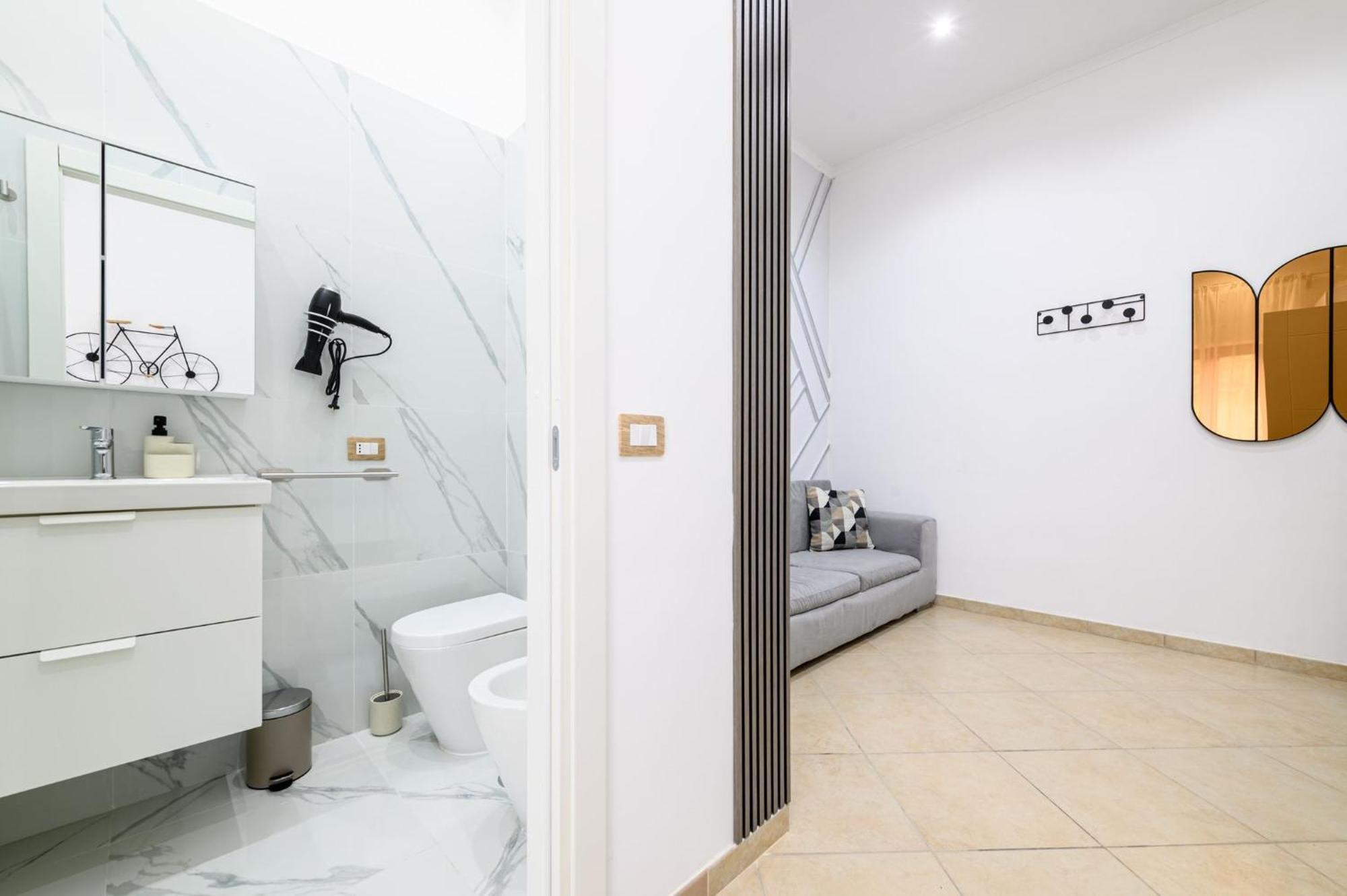 Giordano Suite Center เนเปิลส์ ภายนอก รูปภาพ