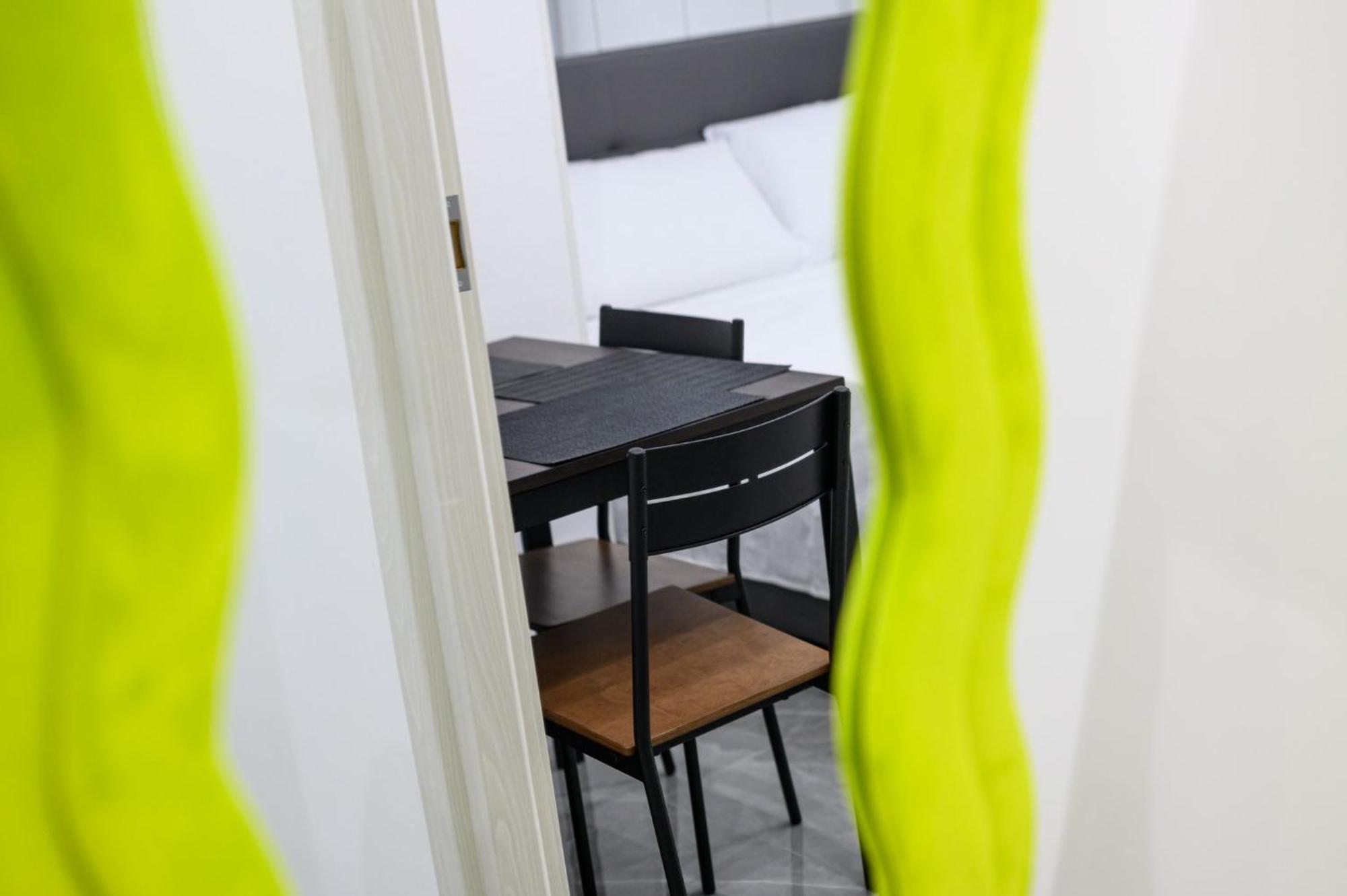 Giordano Suite Center เนเปิลส์ ภายนอก รูปภาพ