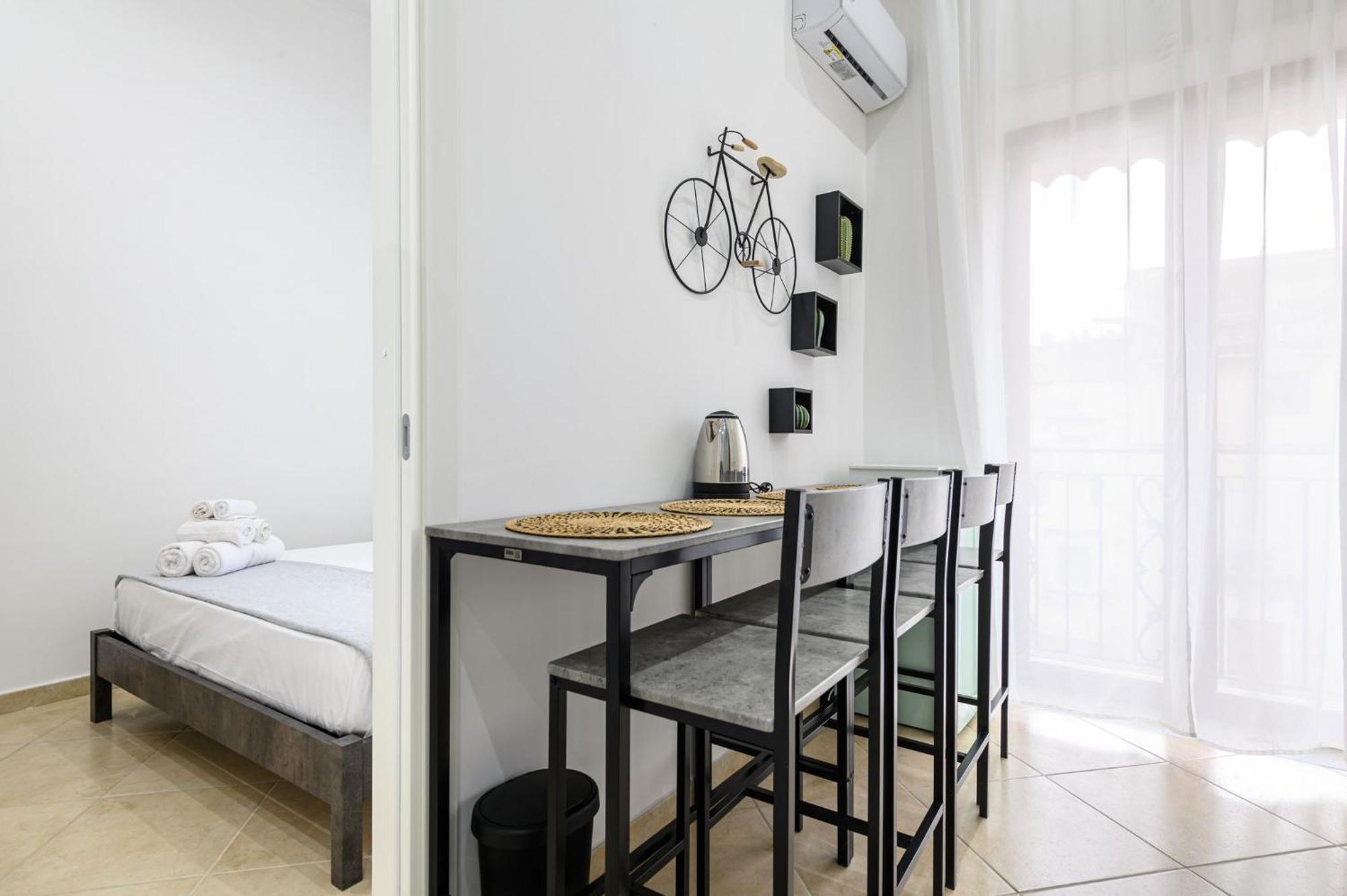 Giordano Suite Center เนเปิลส์ ภายนอก รูปภาพ