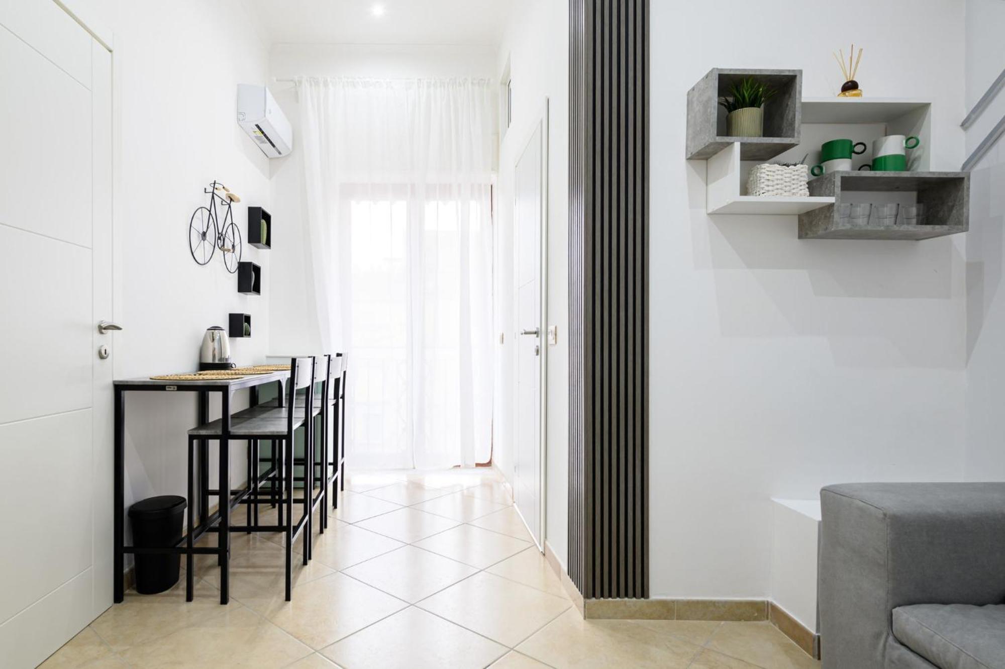 Giordano Suite Center เนเปิลส์ ภายนอก รูปภาพ